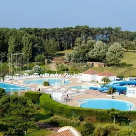 Vue Piscine Et Golf Апартаменты Talmont-Saint-Hilaire